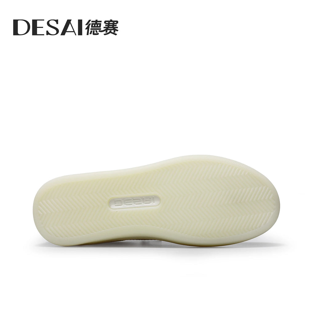 DESAI Breathable casual plimsolls for men; slip-on shoes with soft soles for commuting; white shoes.