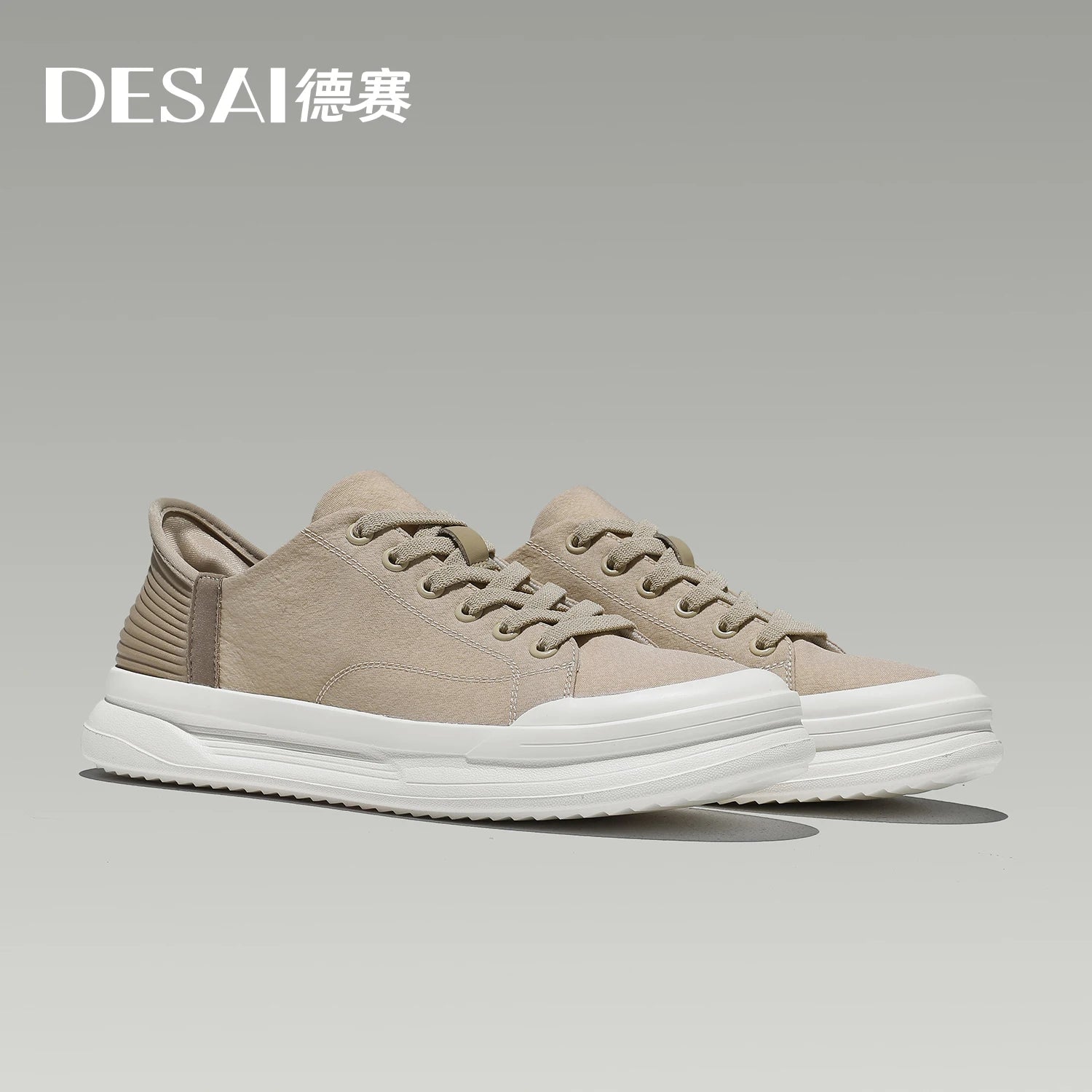 DESAI Lightweight breathable casual shoes with a soft sole and a versatile style for men's daily wear.
